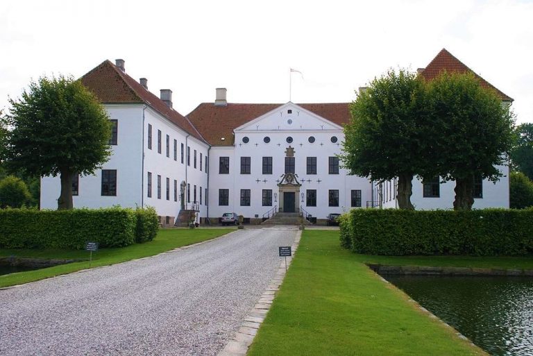 Royal Castles and Palaces in Denmark - Visit European Castles