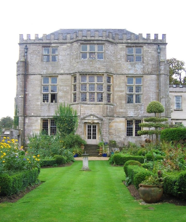 27 Tudor Manor Houses in England You Can Visit - Visit European Castles