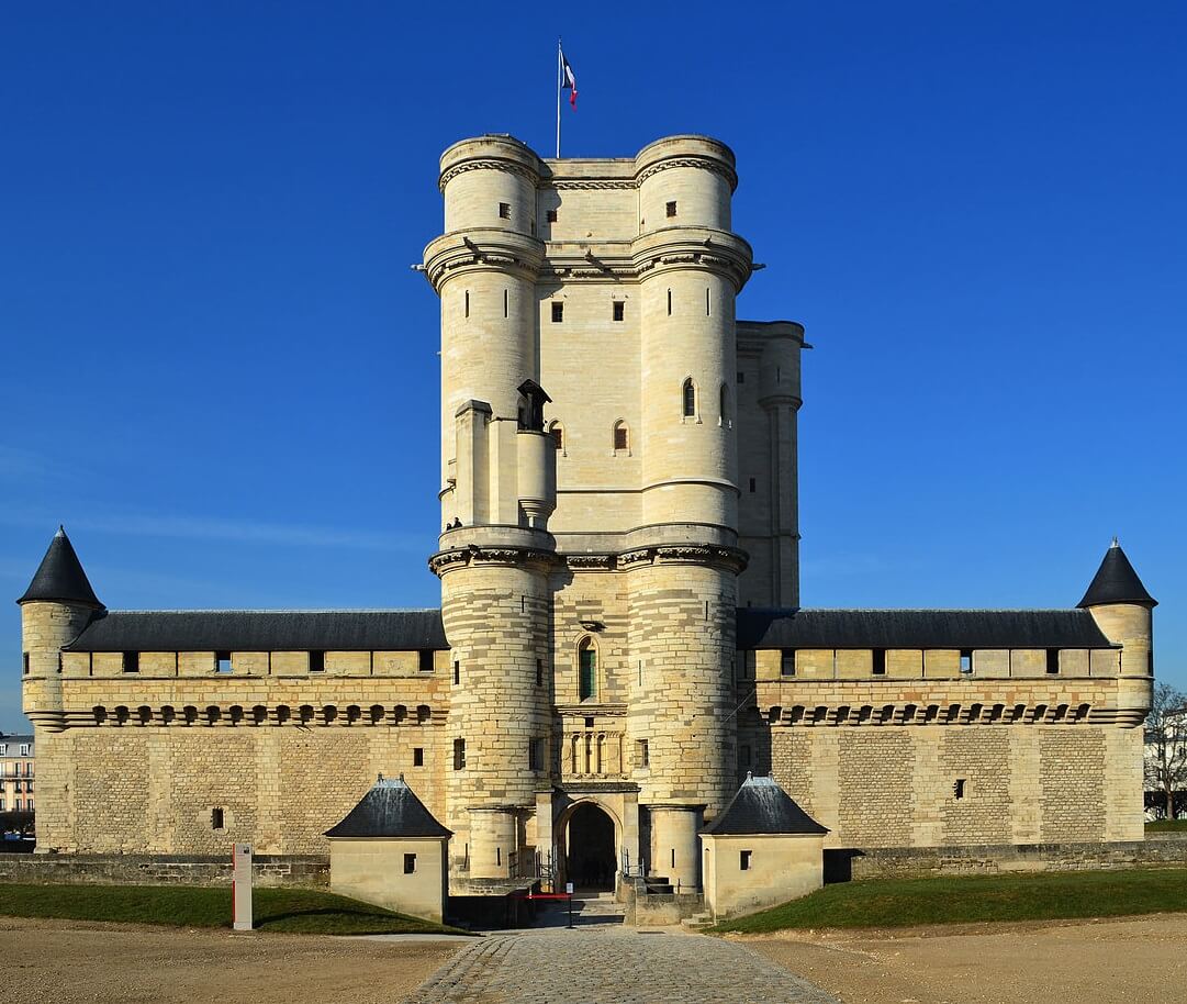 Visit the Former Royal Palaces in France - Visit European Castles