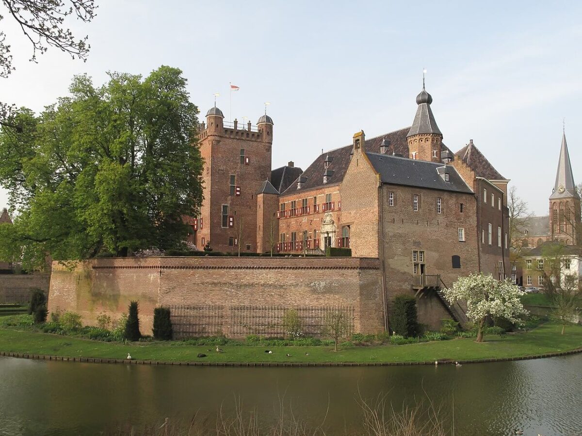 huis-bergh-castle-best-castles-netherlands