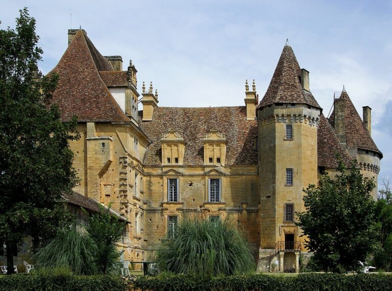 The Best Historic Castles in the Dordogne - Visit European Castles