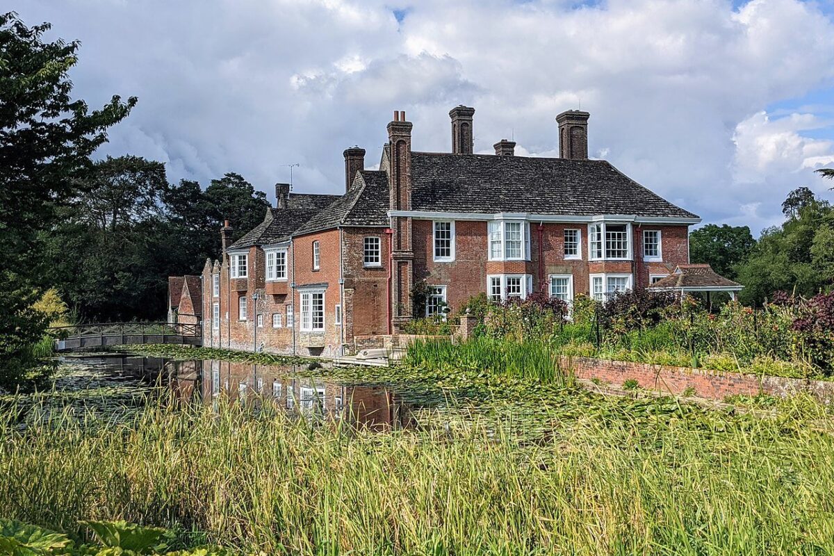 newtimber-place-stately-homes-south-downs-national-park